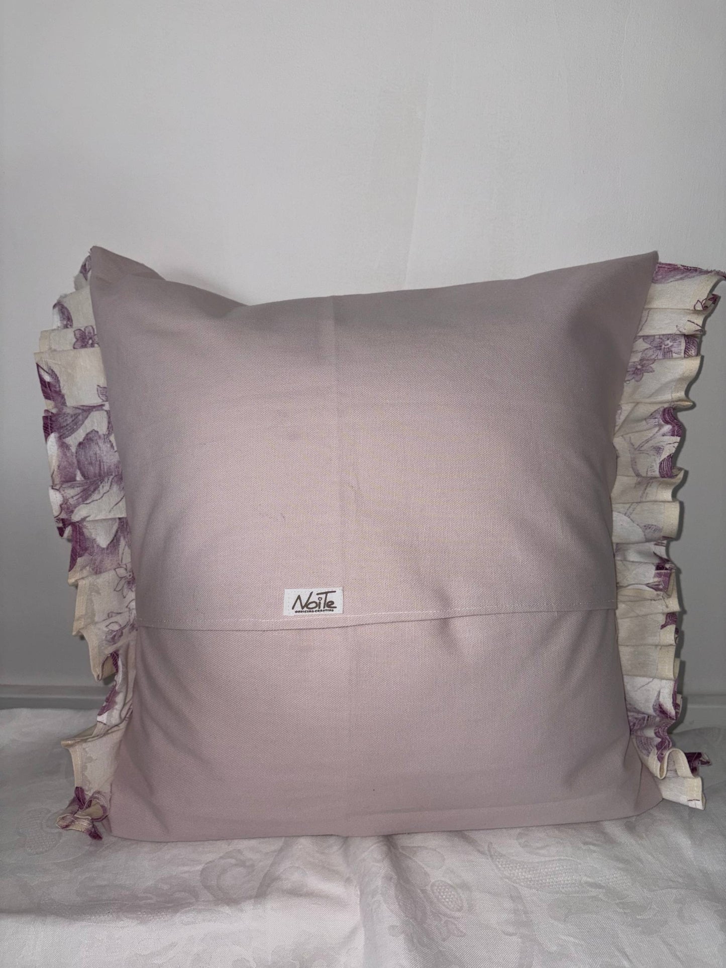 Cuscino Volant rosa